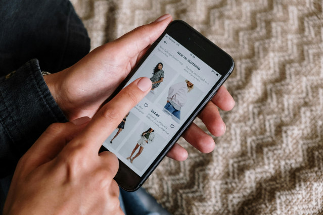 market-insights-use-of-ecommerce-in-the-fashion-industry